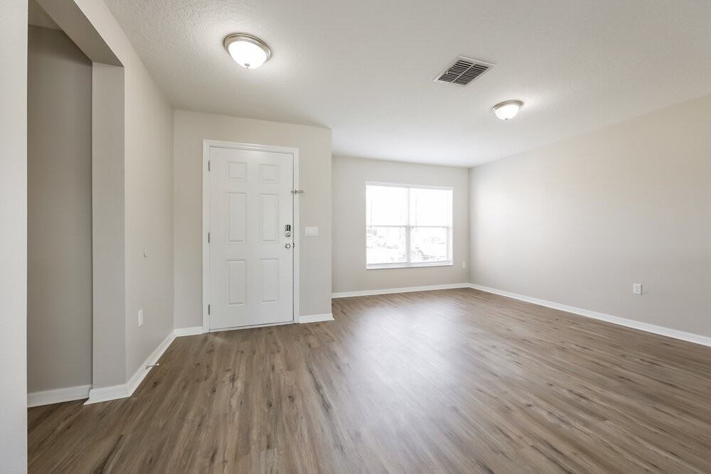 4703 Hardy Mills St - Photo 4 of 17