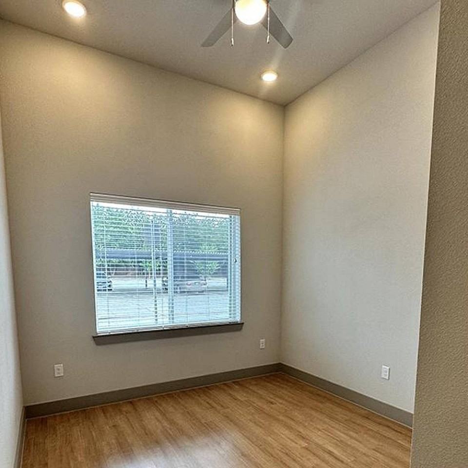 Quincy Court - Photo 3 of 11