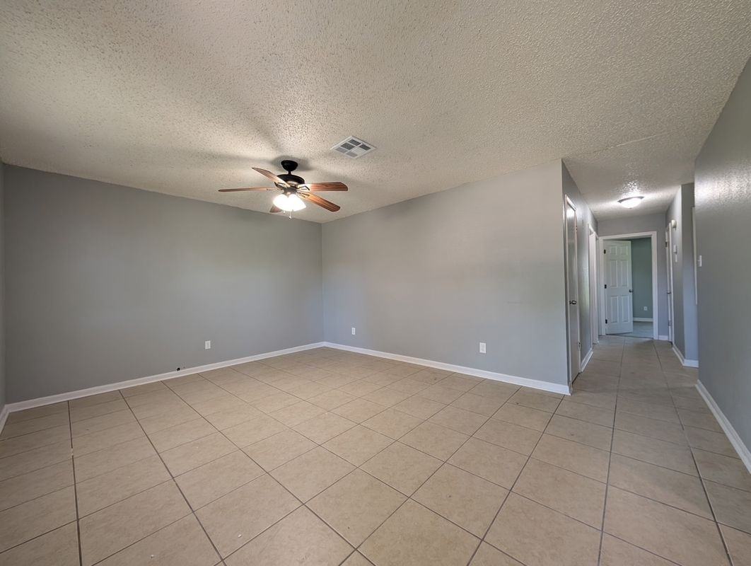 2113 S Sugar Ridge Rd - Photo 5 of 12