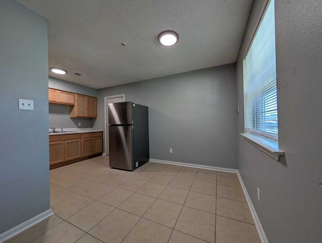 2113 S Sugar Ridge Rd - Photo 6 of 12