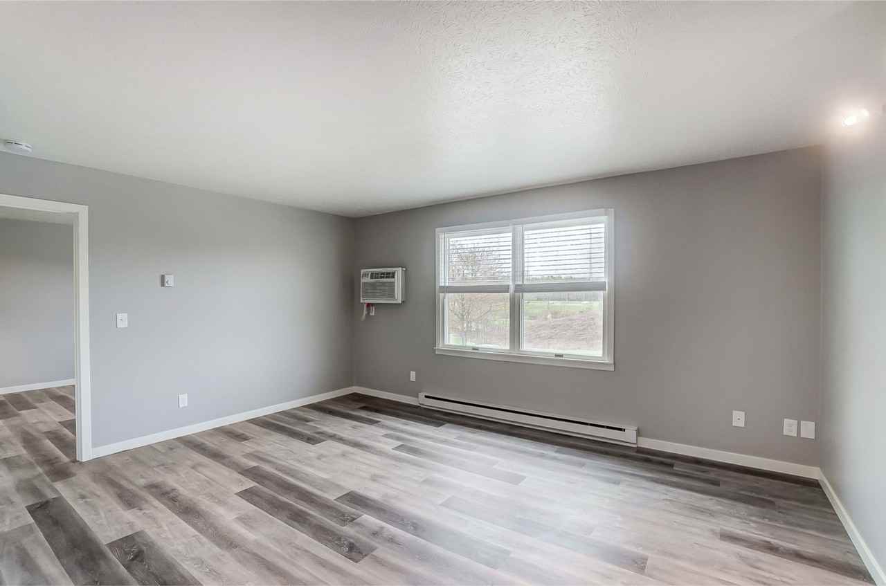 Chardon Place Apartments and Townhomes - Photo 5 of 44