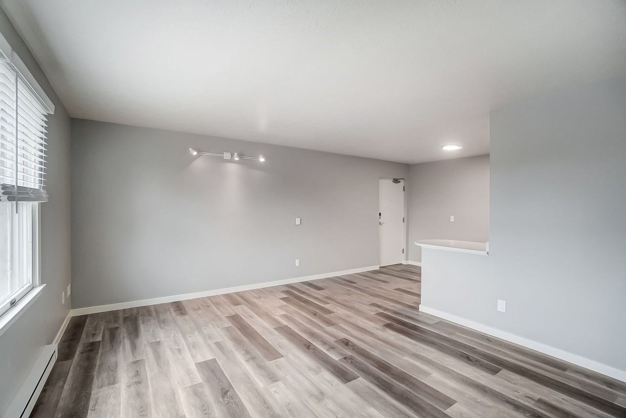 Chardon Place Apartments and Townhomes - Photo 6 of 44