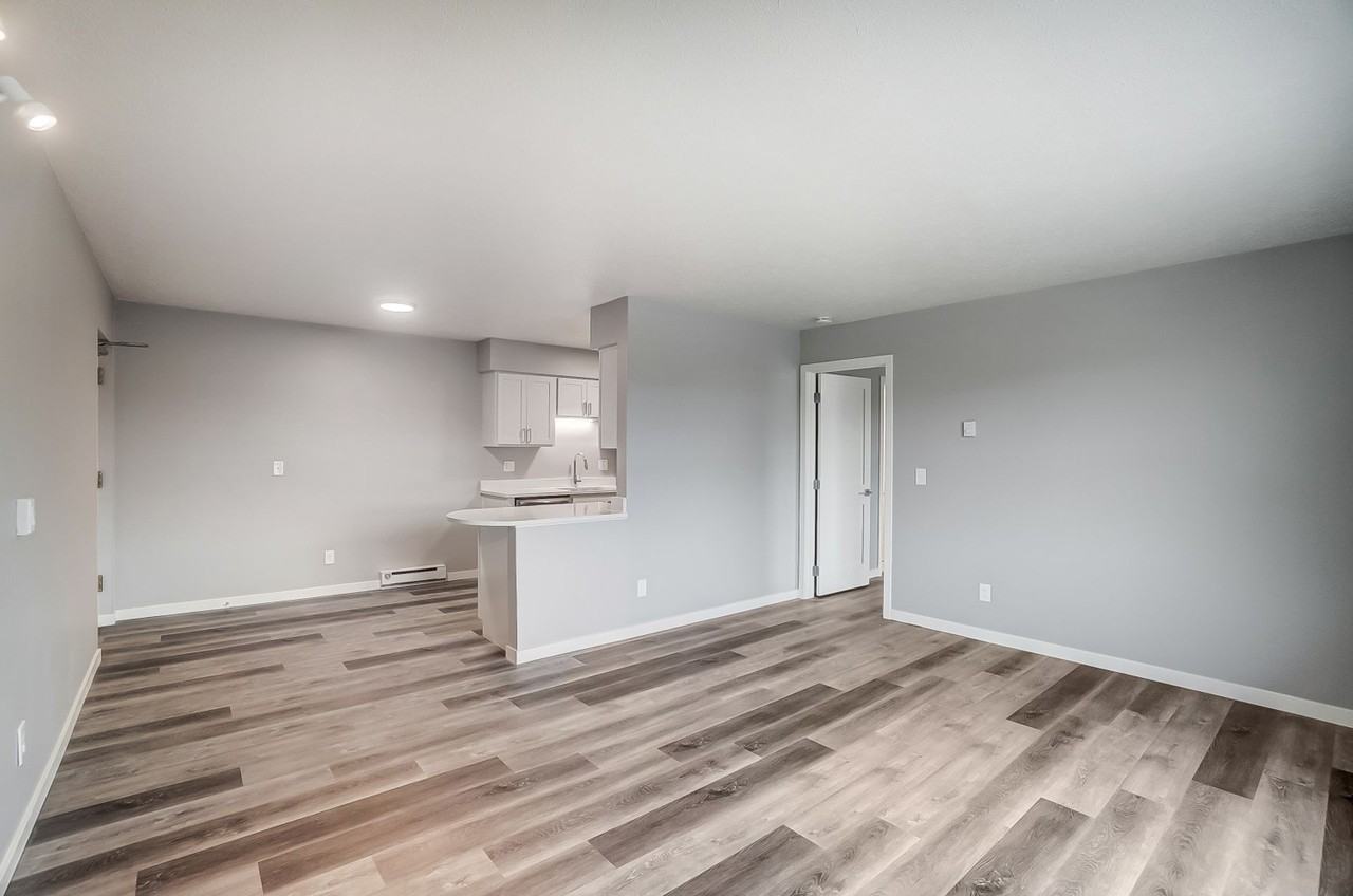 Chardon Place Apartments and Townhomes - Photo 7 of 44