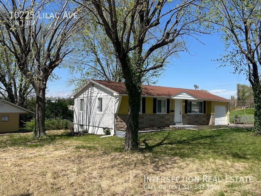 10225 Lilac Ave - Photo 3 of 21