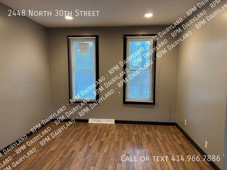 2448 N 30th St - Photo 3 of 15