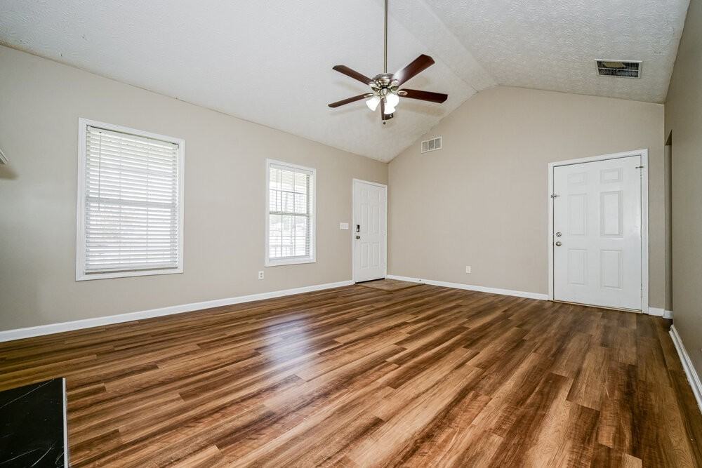 245 Long Creek Dr - Photo 3 of 16