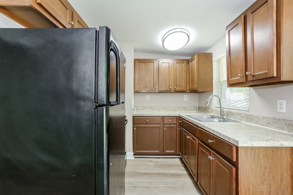 1009 Beckner Ave - Photo 7 of 16