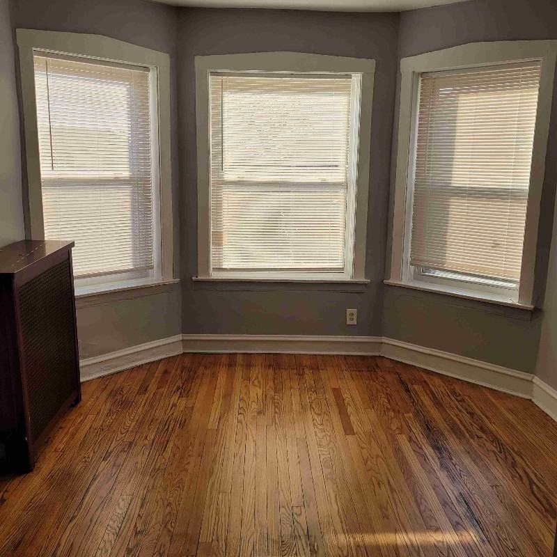 6625 S Greenwood Ave #3 - Photo 2 of 10