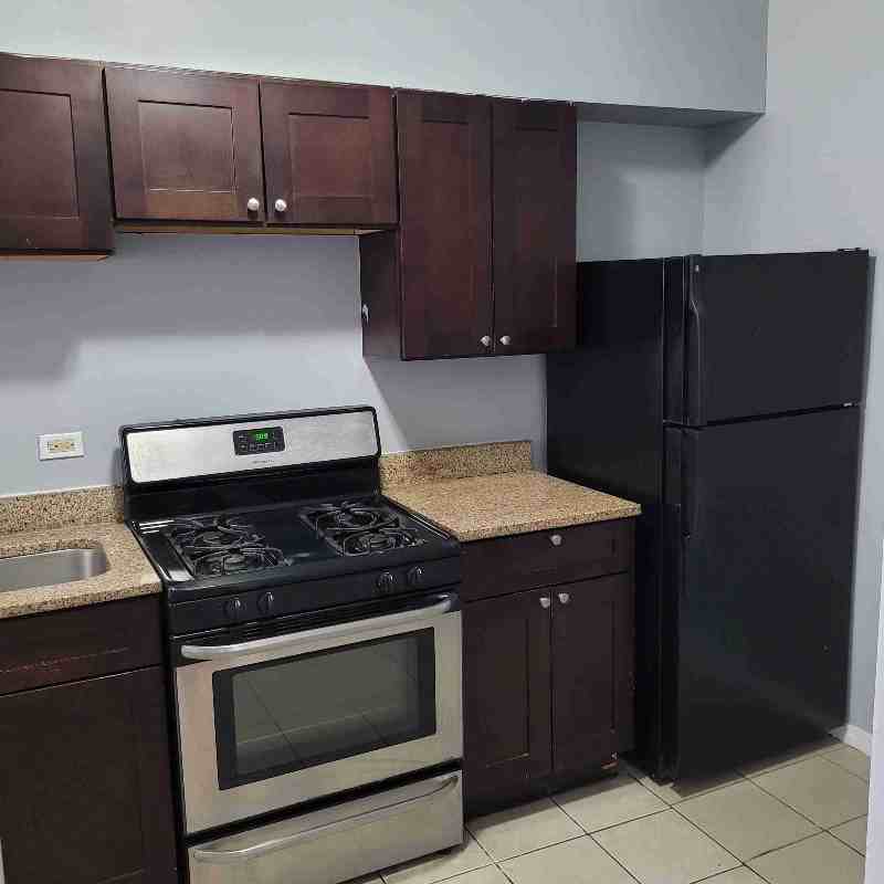 6625 S Greenwood Ave #3 - Photo 5 of 10