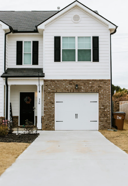 338 Bisham Ct - Photo 2 of 13