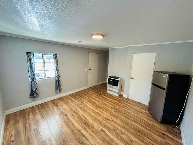 553597 Us Hwy #7 - Photo 2 of 4