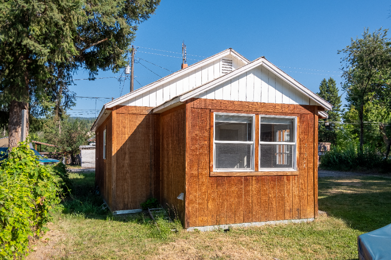 515 1/2 Minnesota Ave - Photo 2 of 15