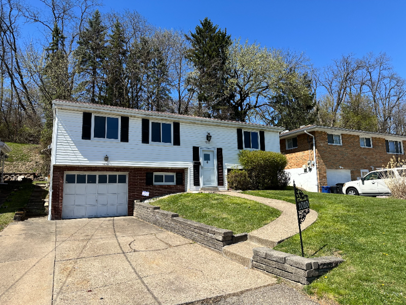 1010 Lessing St - Photo 2 of 20