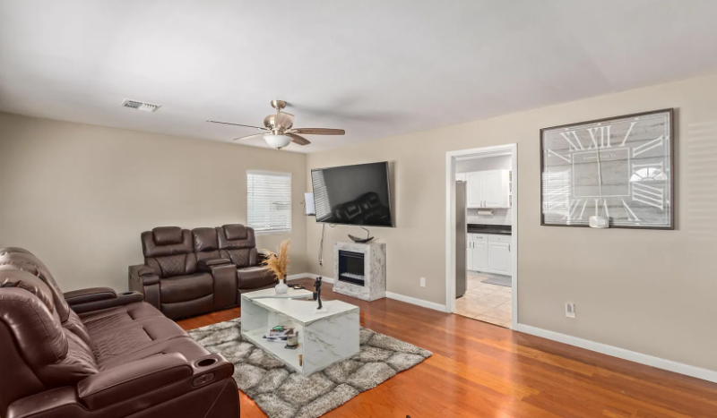 1006 N Park Ave - Photo 2 of 12