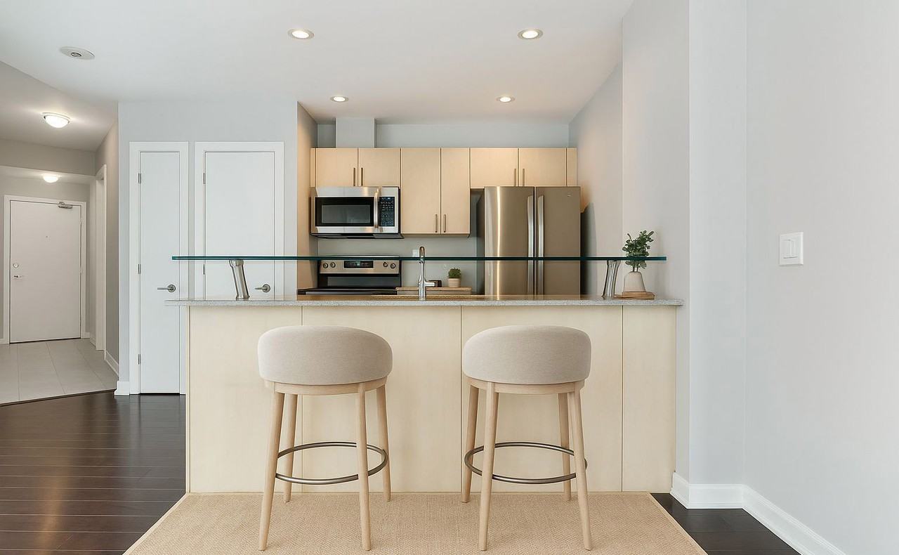 208 Queens Quay West #2712 - Photo 3 of 19