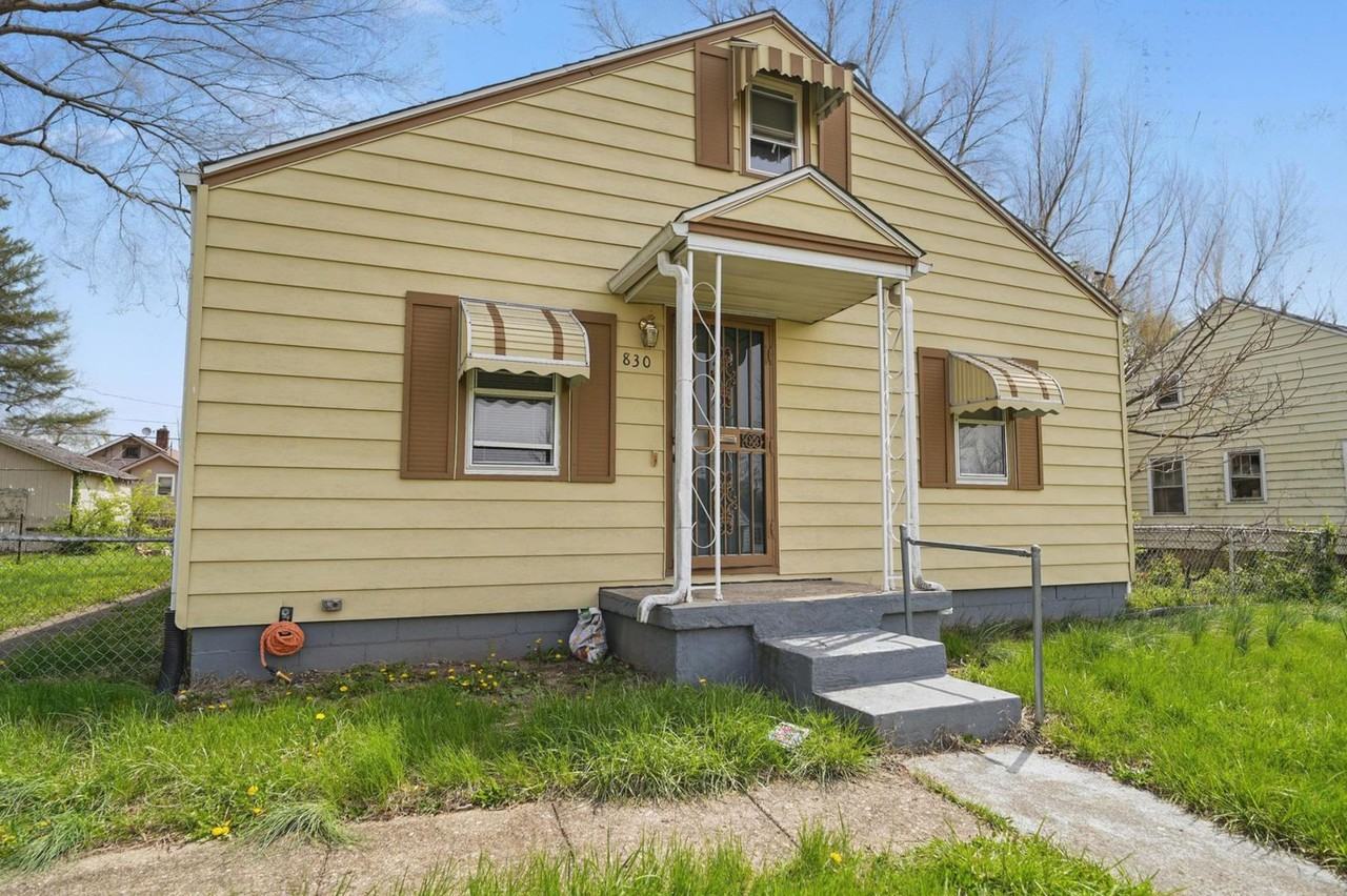 830 N Upland Ave - Photo 2 of 37