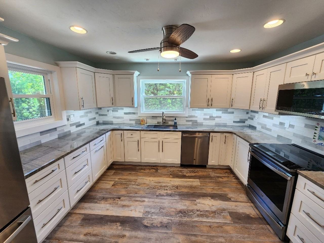 110 Surf St - Photo 6 of 50