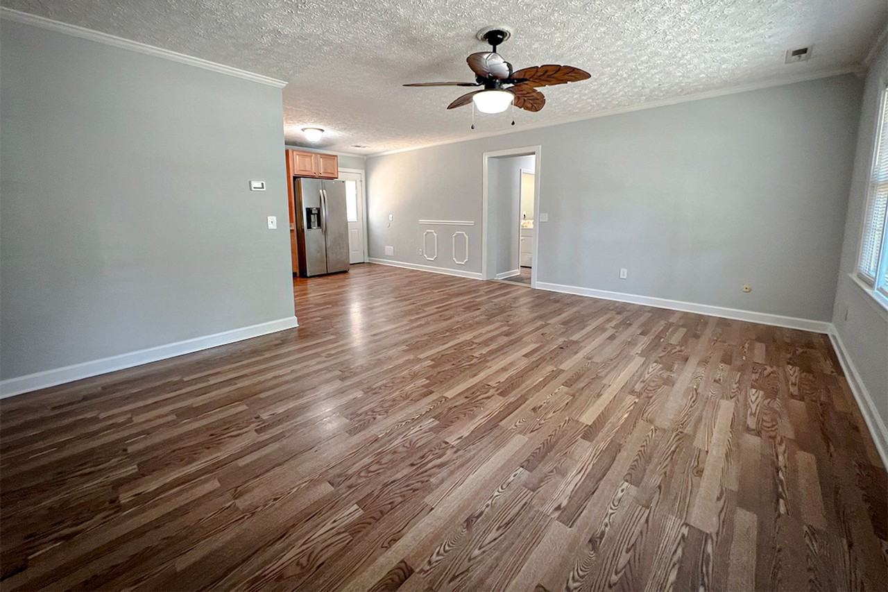 906 Fitzgerald Dr - Photo 5 of 26
