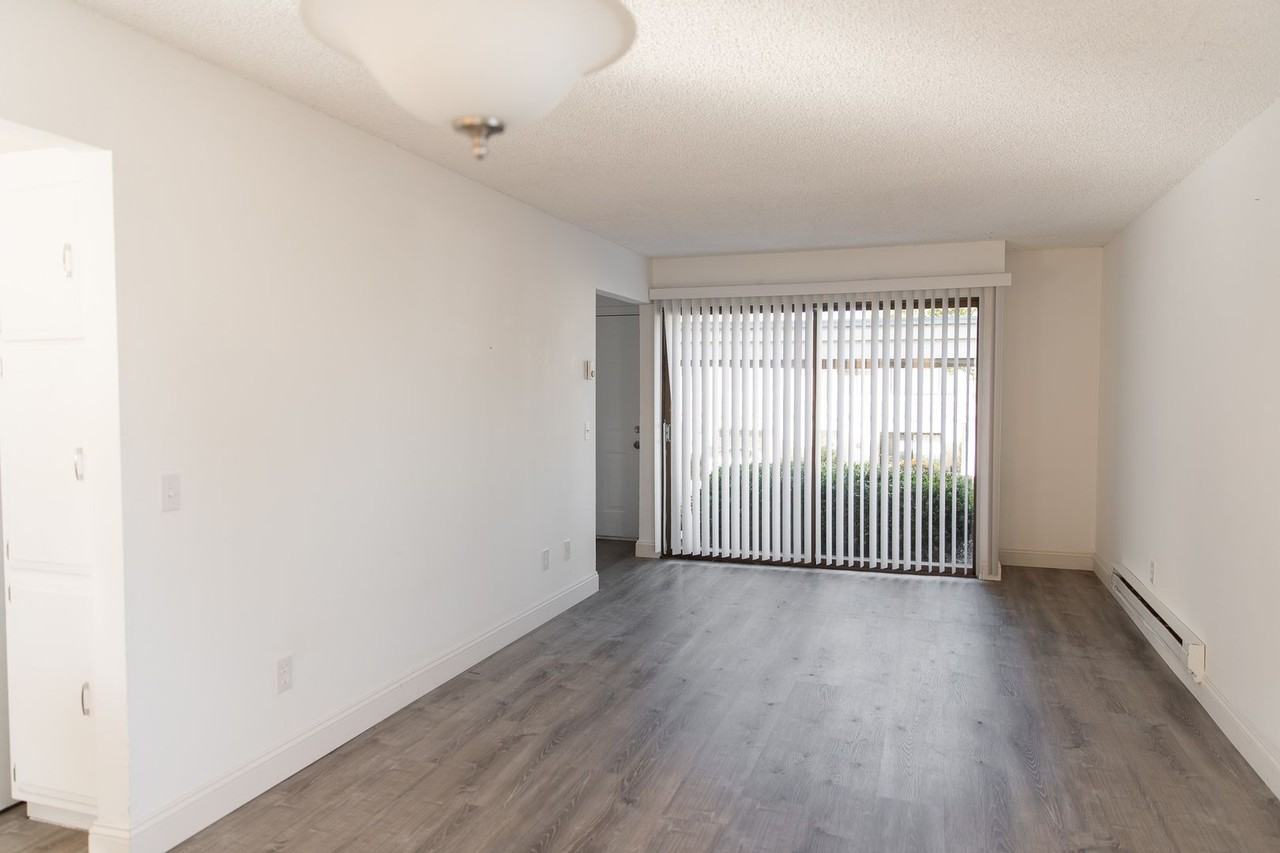 1194 Trinity Ave - Photo 2 of 12