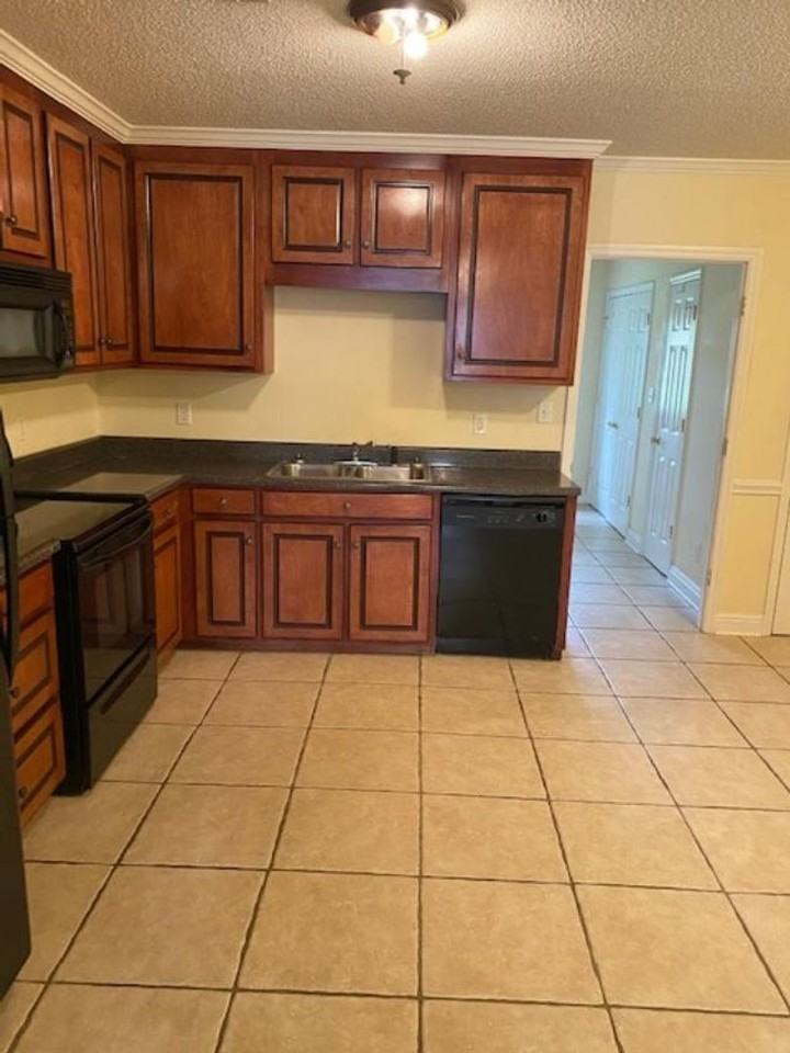 107 Westcott Ln - Photo 4 of 5