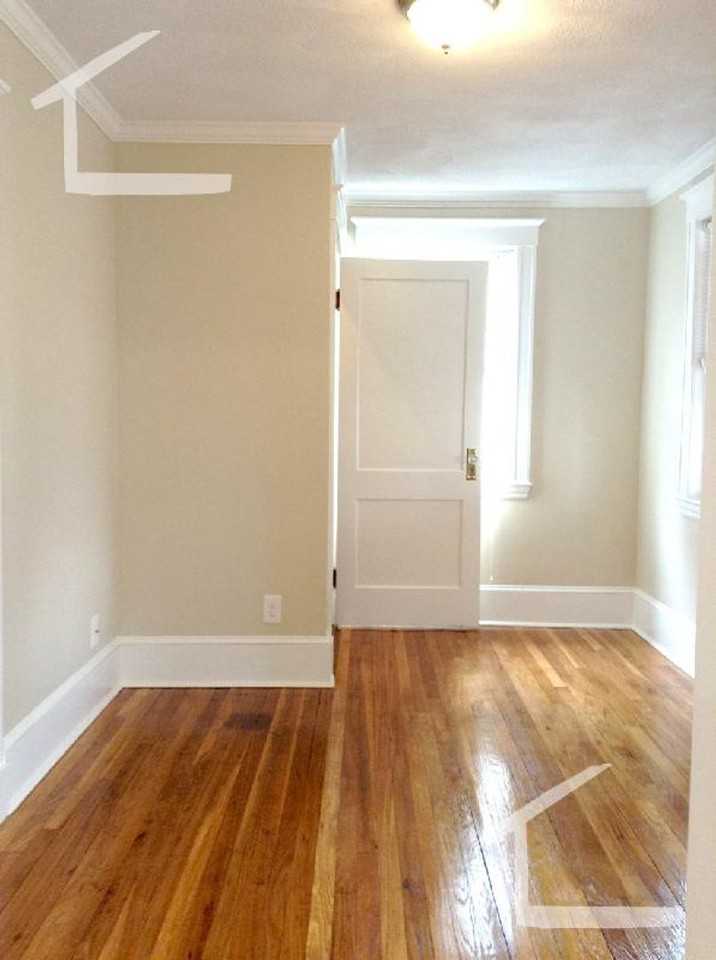 32 Irvington Road - Photo 7 of 15