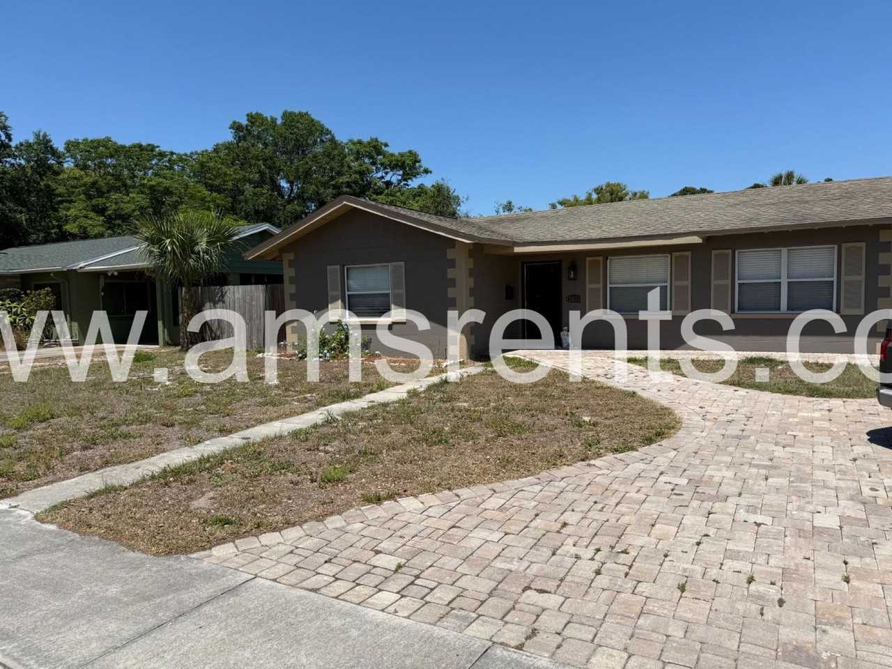 2433 Washington Rd - Photo 3 of 13