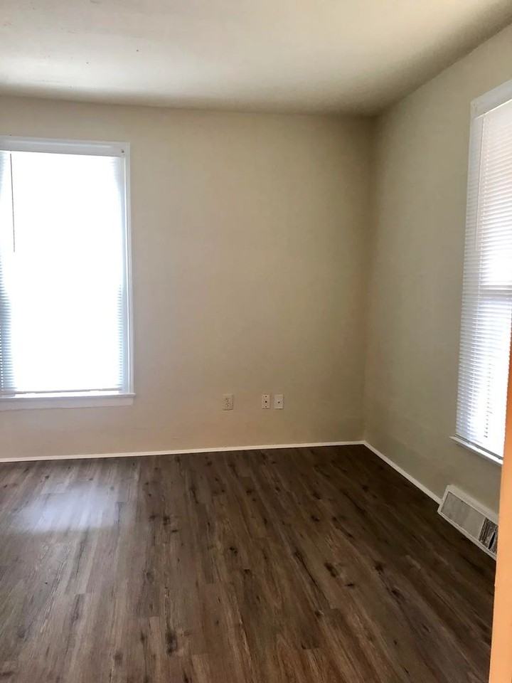 117 Perrin - Photo 4 of 24