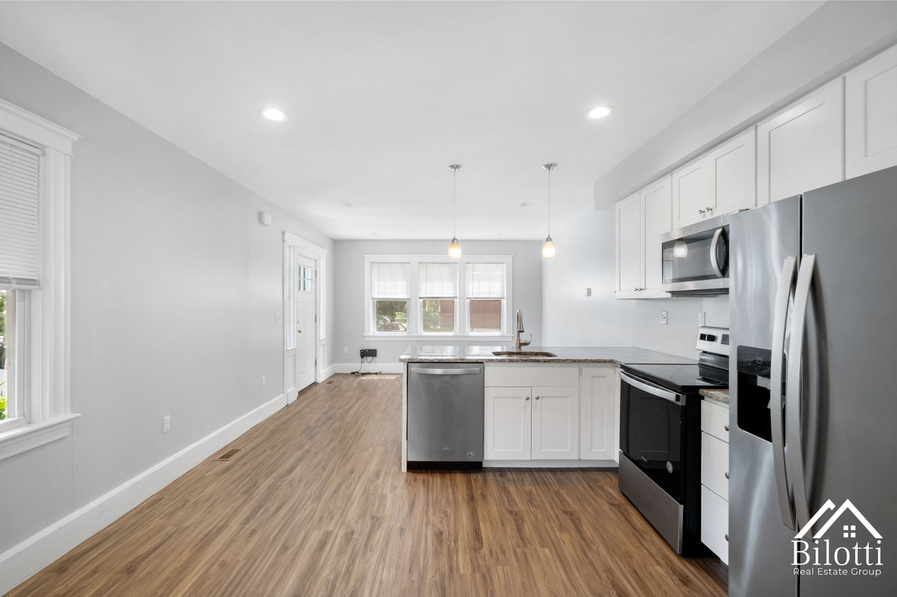 1056 Hope Street - Photo 2 of 28