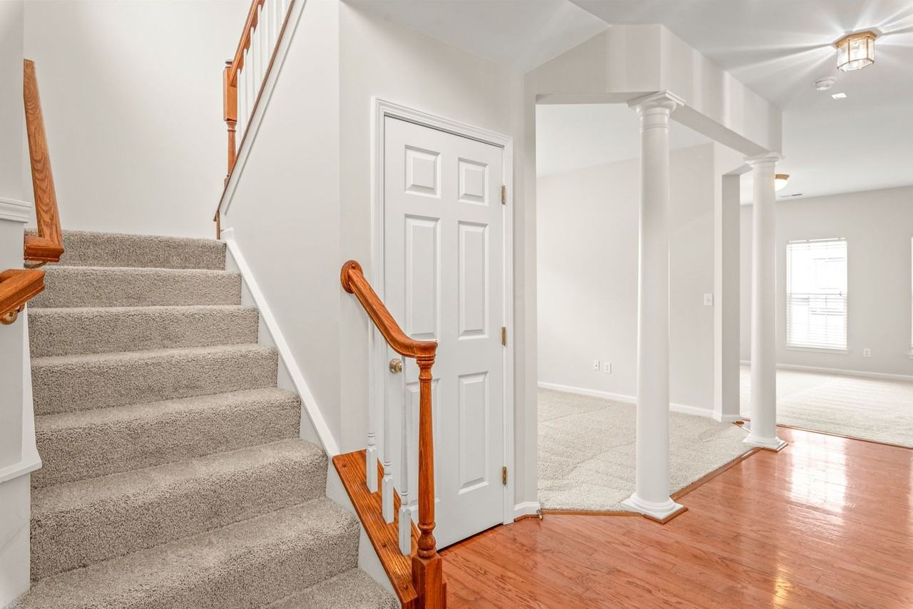 11705 Kingsley View Dr - Photo 4 of 33