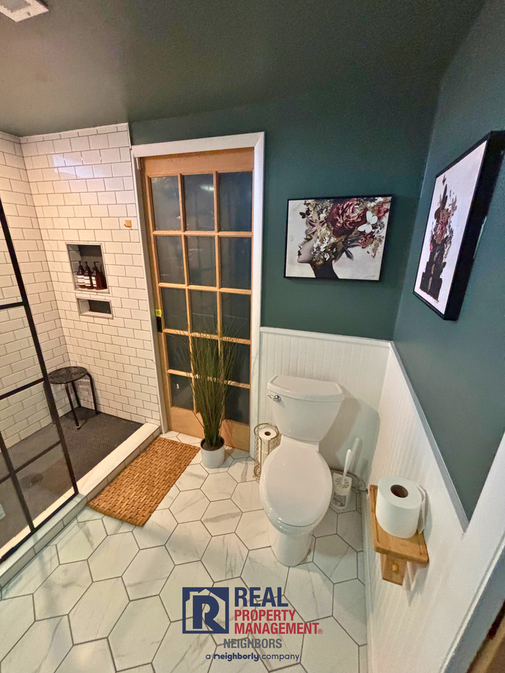 1420 Trimble Ave - Photo 3 of 31