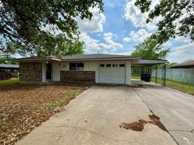 302 Glade St - Photo 1 of 1