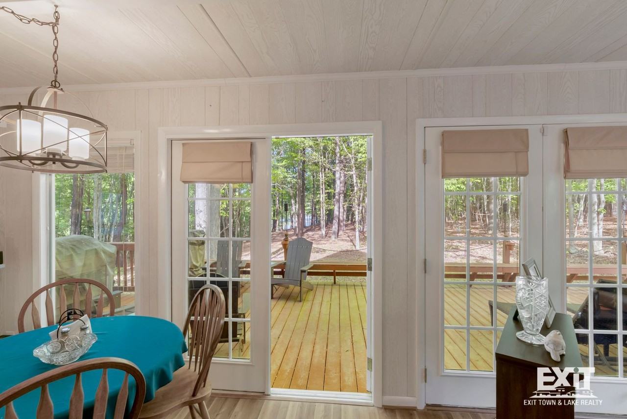 132 Holly Hall Rd - Photo 5 of 34