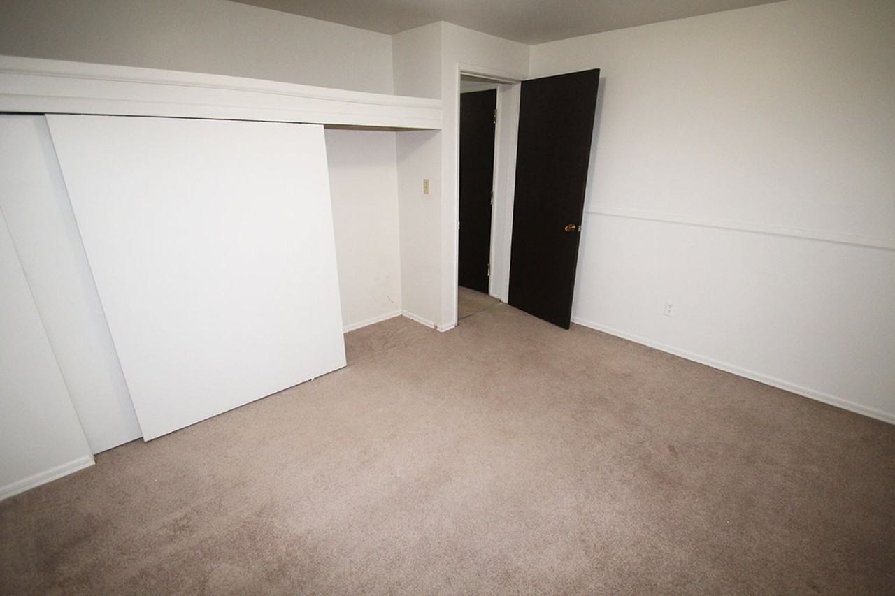 5112 Ravenna Apartments - Photo 6 of 23