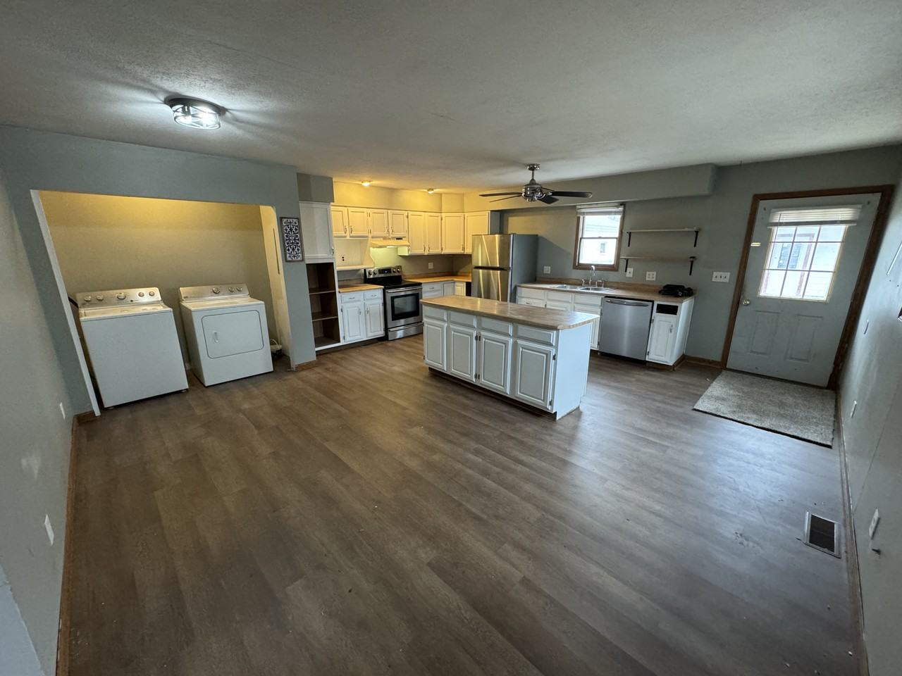 319 E Market St #NA - Photo 2 of 9