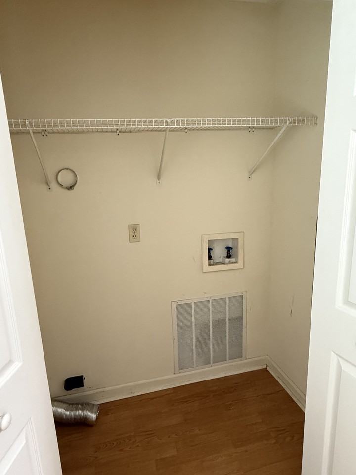 107 Southgate Dr #107 - Photo 2 of 14