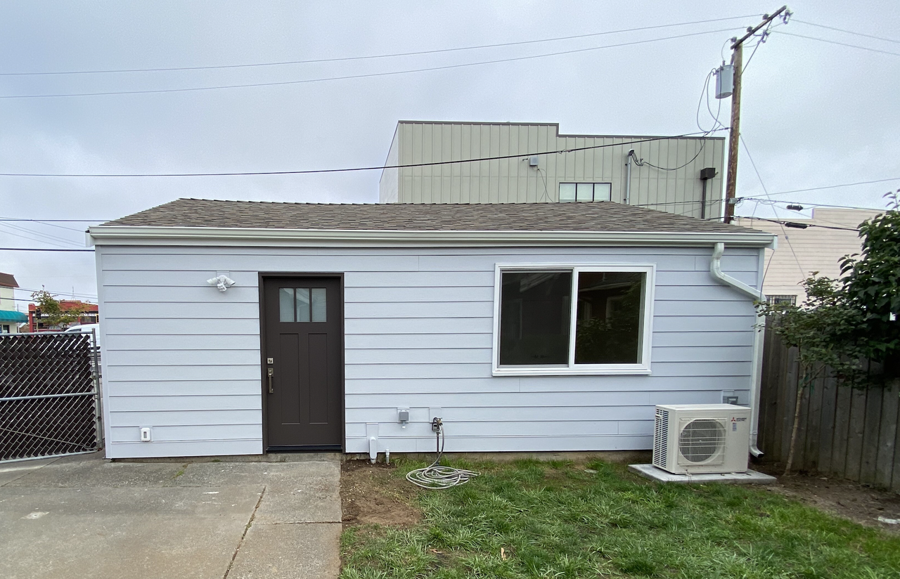 2811 1/2 E St #NA - Photo 3 of 17