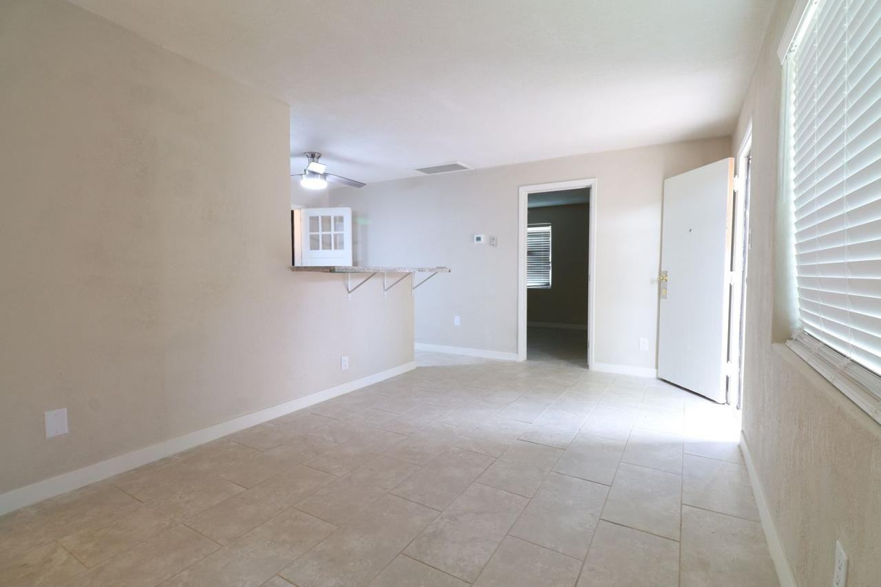 2455 North Treat Avenue - Photo 2 of 6
