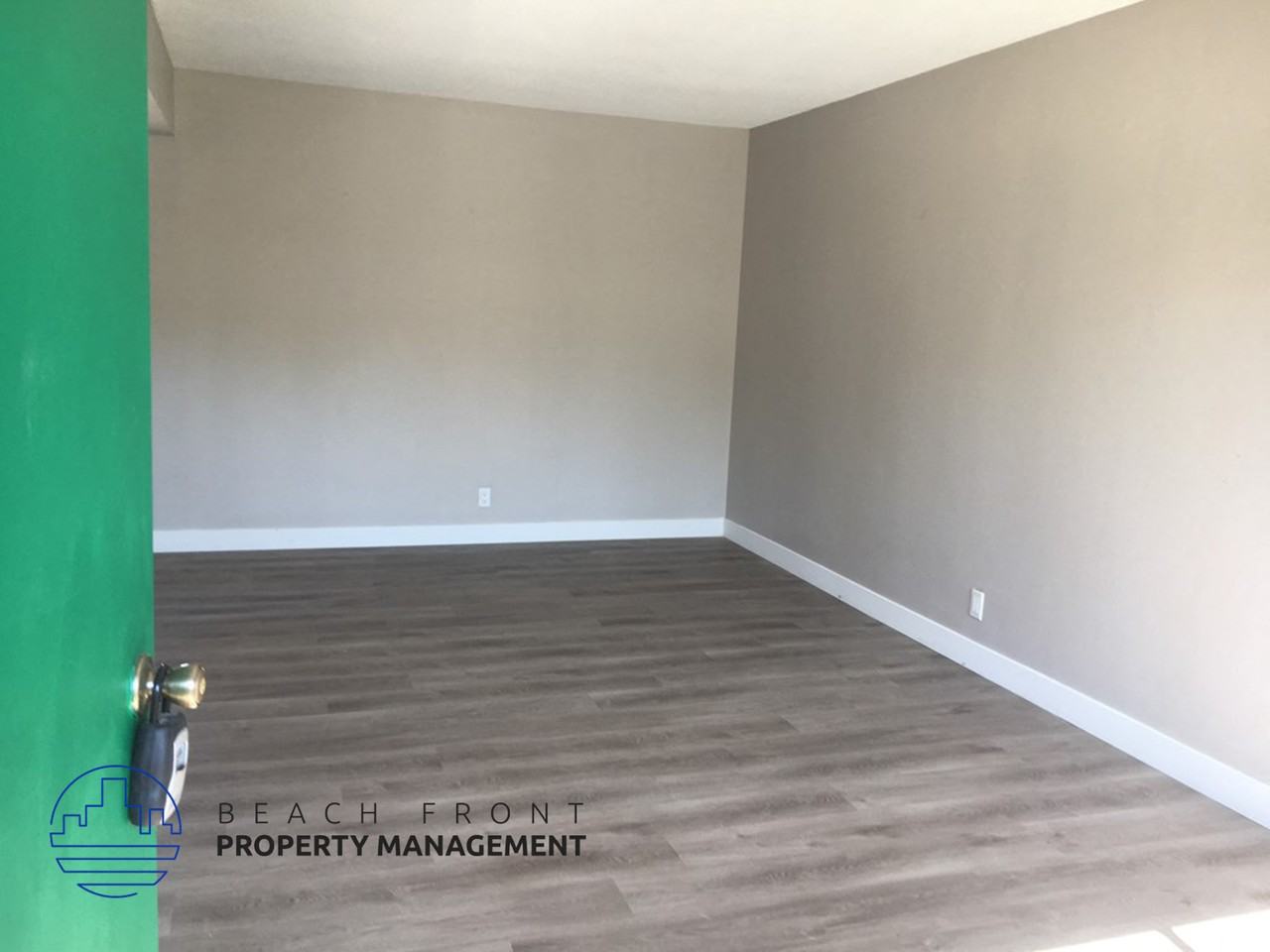 141 E. Wakefield Ave. - Photo 2 of 11