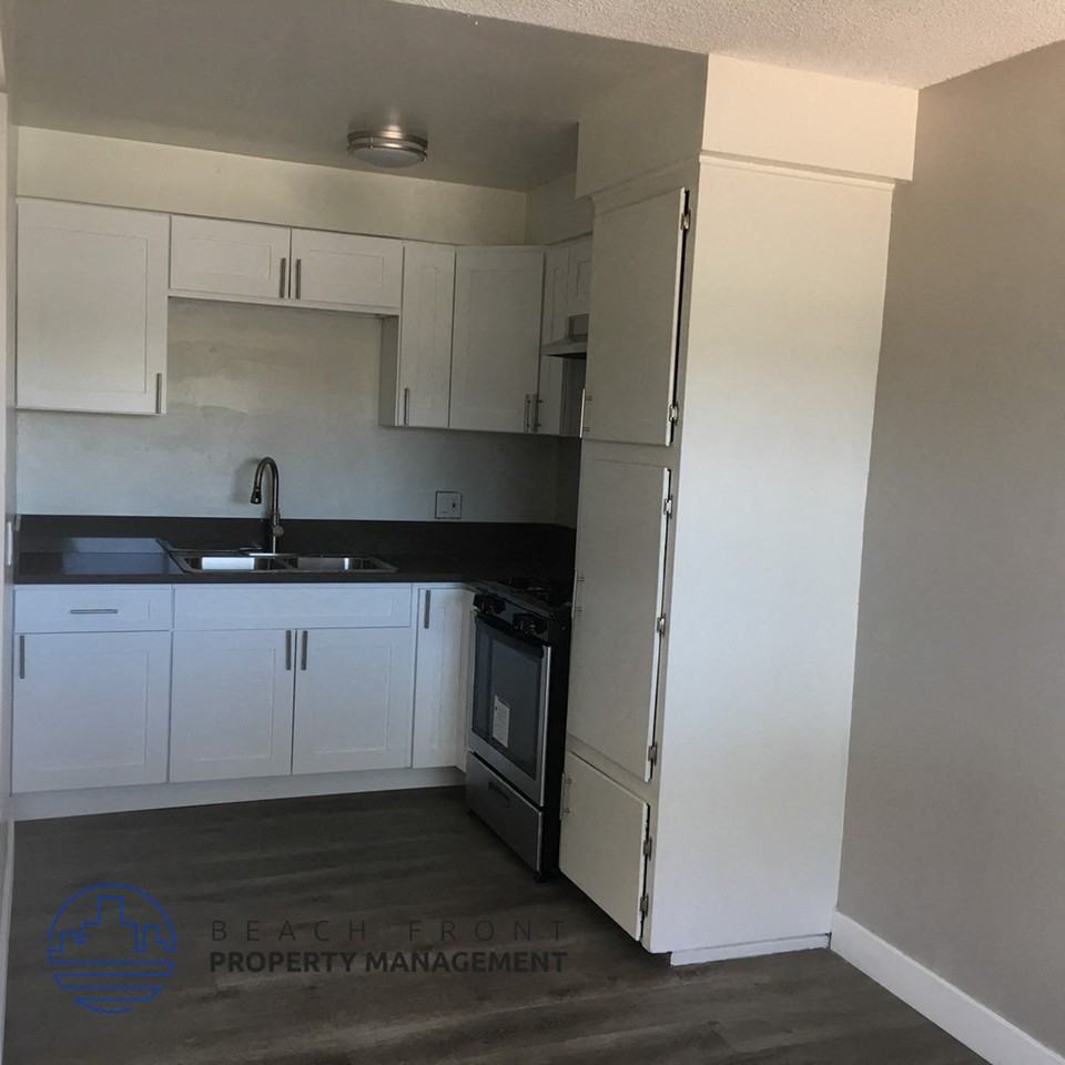 141 E. Wakefield Ave. - Photo 7 of 11