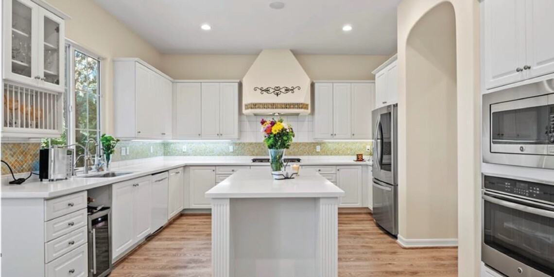 24703 Garland Drive - Photo 7 of 14