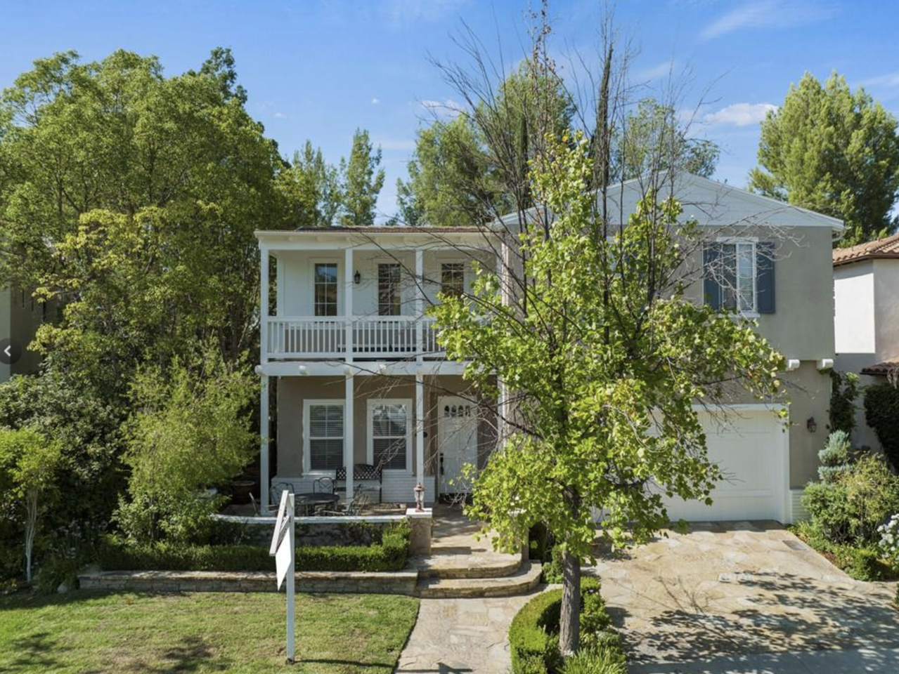 24703 Garland Drive - Photo 2 of 14