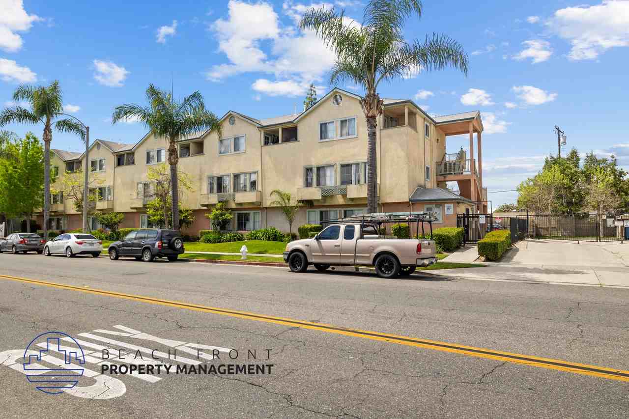 1800 S. Broadway Ave. - Photo 4 of 20