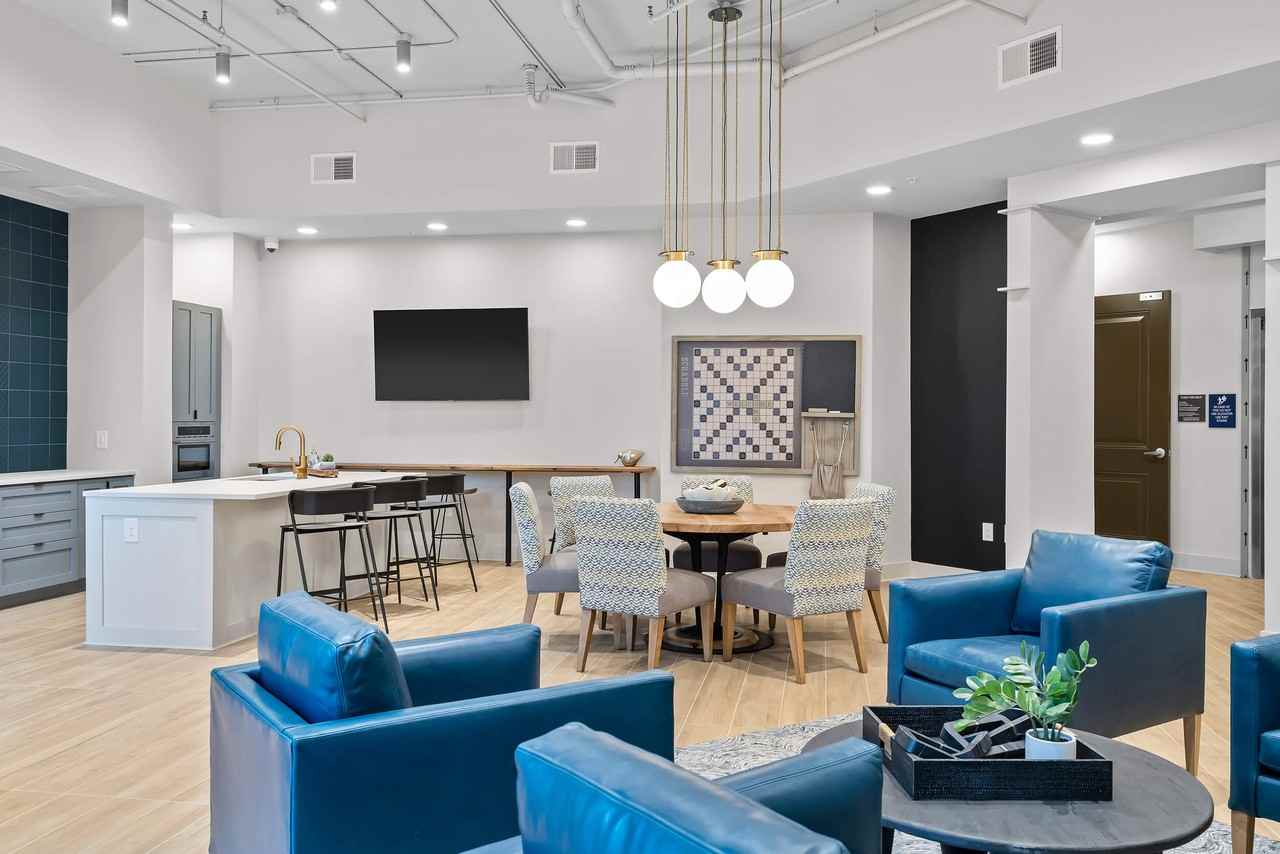 408 Jackson - Photo 3 of 40