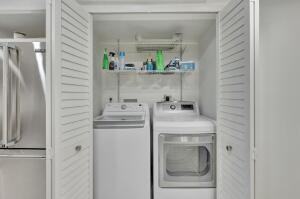 1167 Hillsboro Mile ##405 - Photo 6 of 43