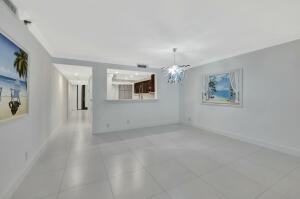 1167 Hillsboro Mile ##405 - Photo 7 of 43