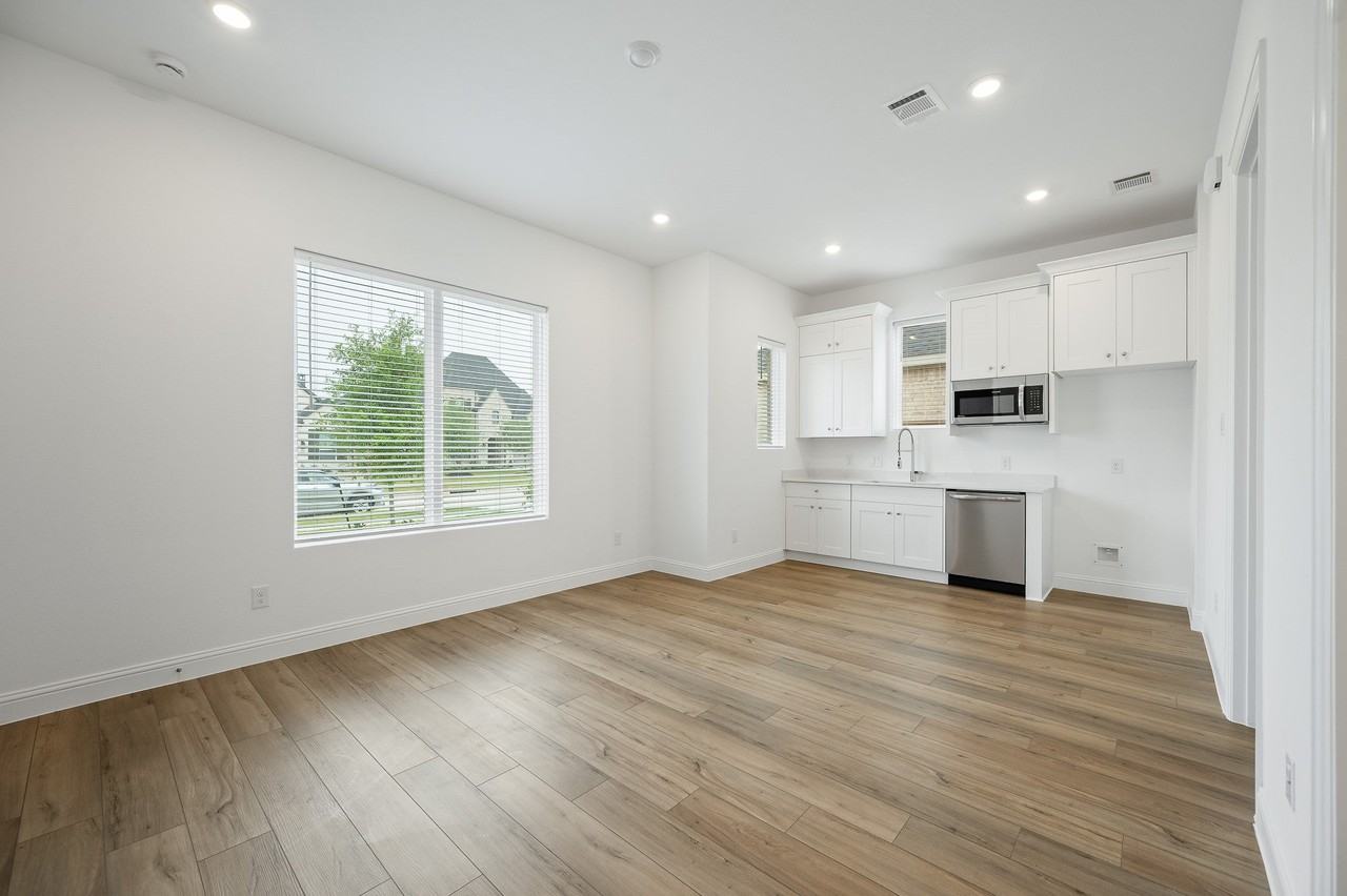 4643 Sleepy Retreat Trl - Photo 7 of 50