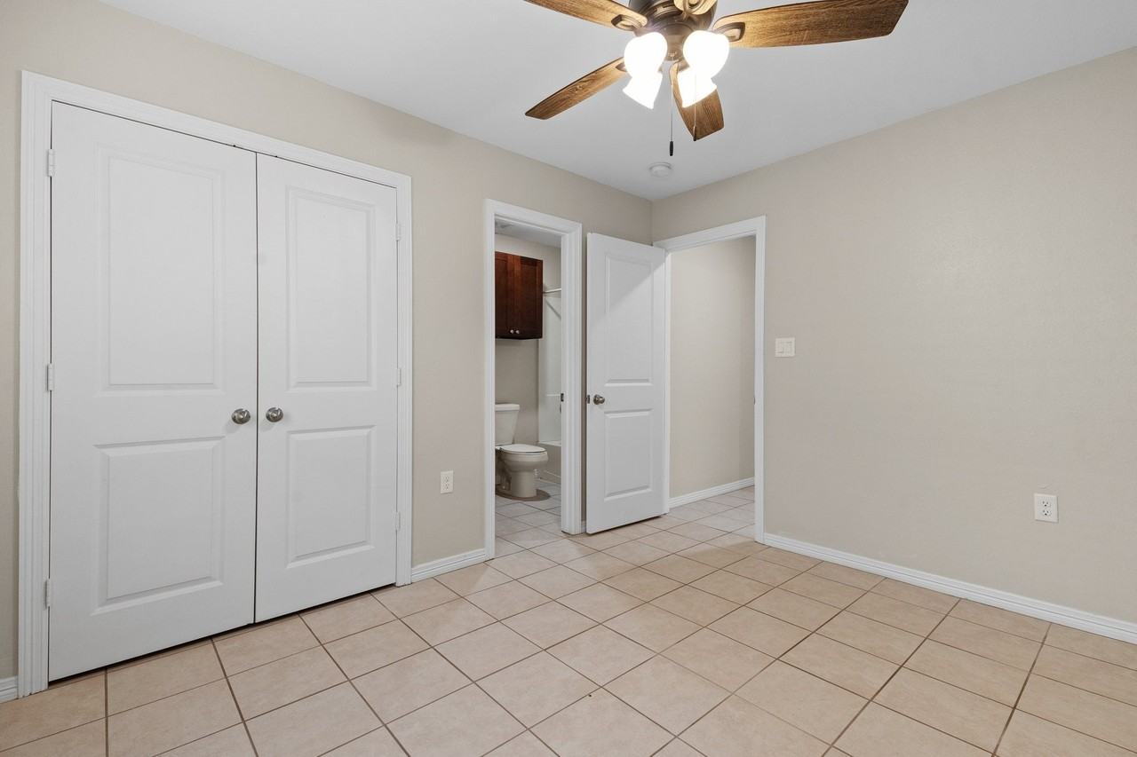 159 159 Southbend Court #B - Photo 7 of 15