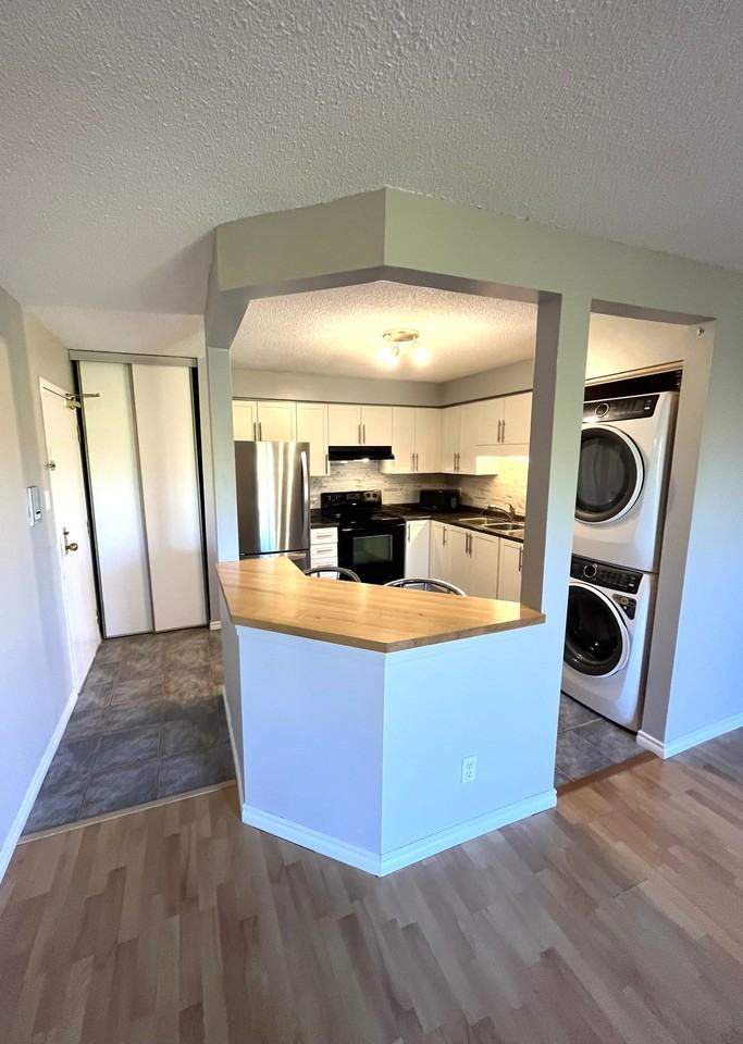 266 Overlea Drive #311 - Photo 2 of 11