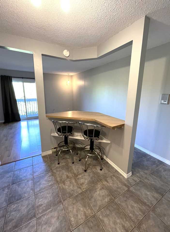 266 Overlea Drive #311 - Photo 3 of 11