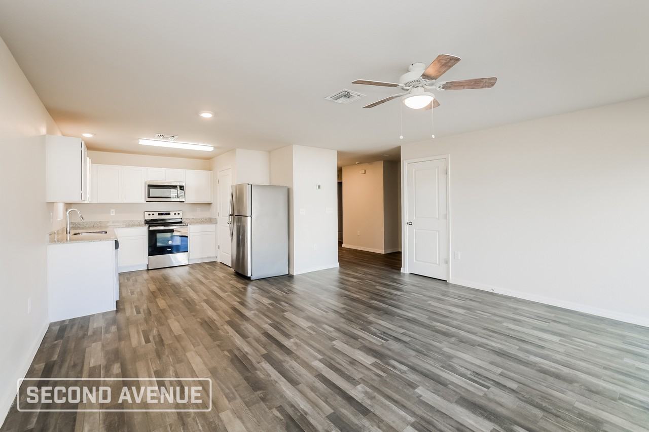 1025 Halby Ave S - Photo 4 of 25